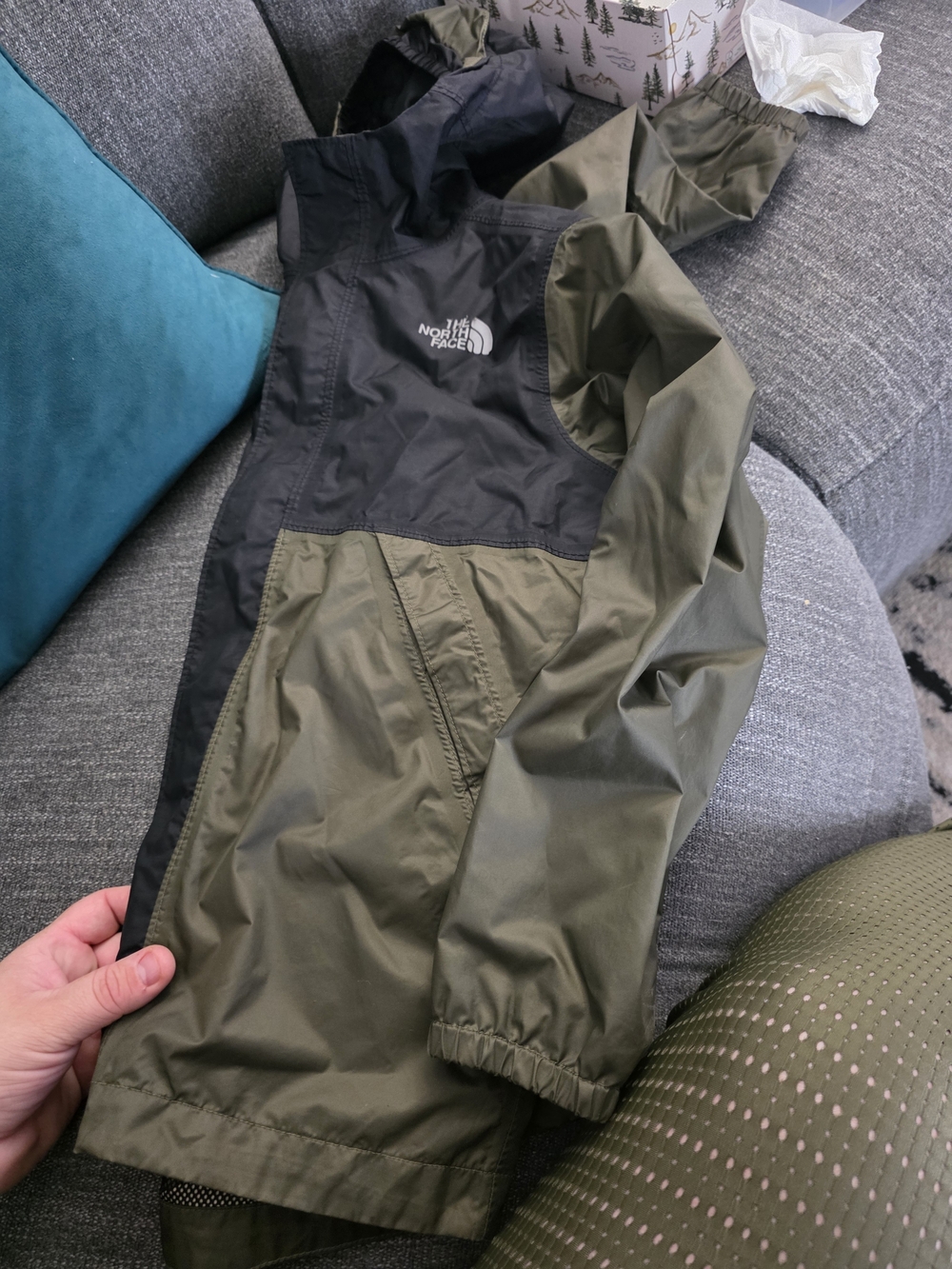 The North Face Olive & Black Hooded Windbreaker Jacket 7-8ans Garcon